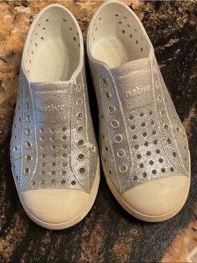 Native Silver Glitter kids Slip-On Sneakers